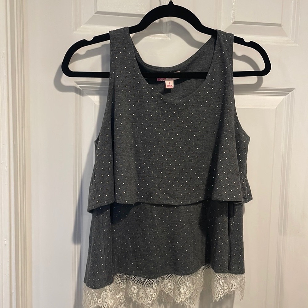 Fancy tank top with lace at the bottom